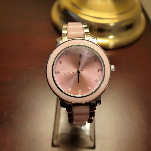 New Women's Pink Diamond Fashion Watch - Picture 1 of 6